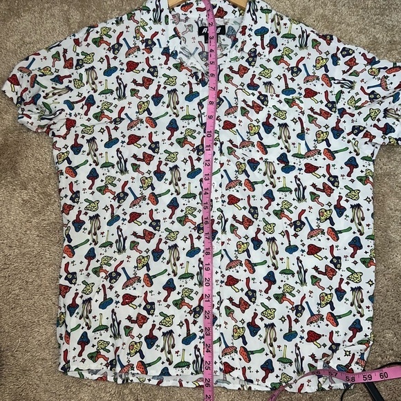 A-LAB Unisex Short Sleeved Button Down Trippy Mushroom Shirt Size Medium - Picture 6 of 15